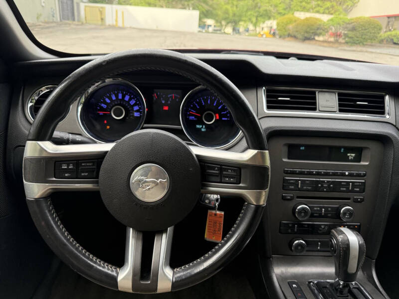 2014 Ford Mustang V6