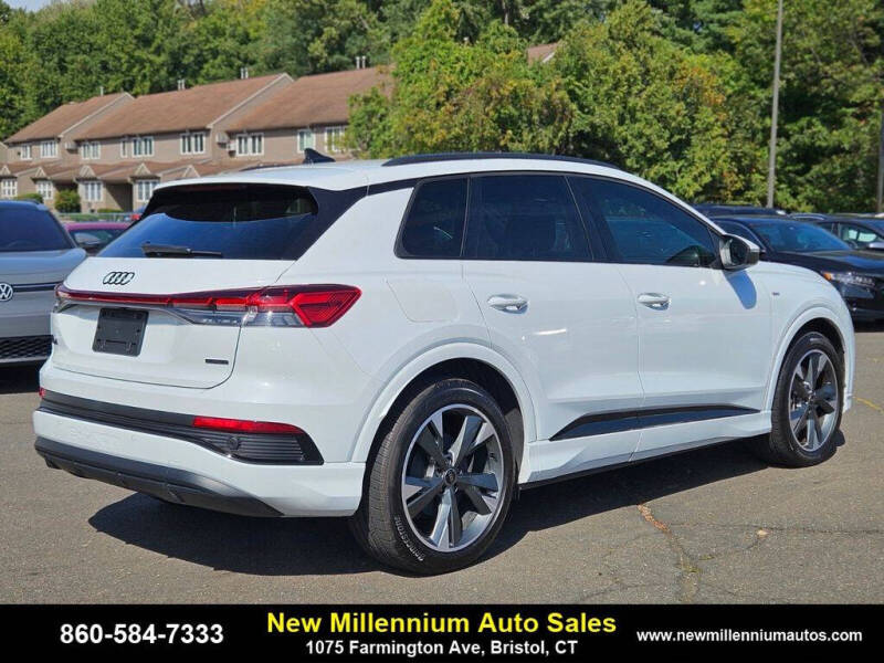 2025 Audi Q4 e-tron quattro Premium 55