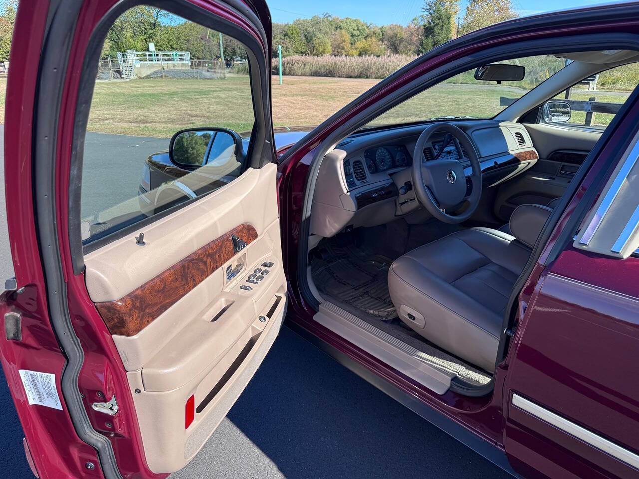 2005 Mercury Grand Marquis 2