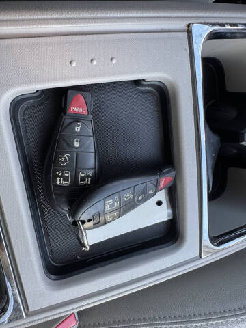 2013 Chrysler Town and Country Touring