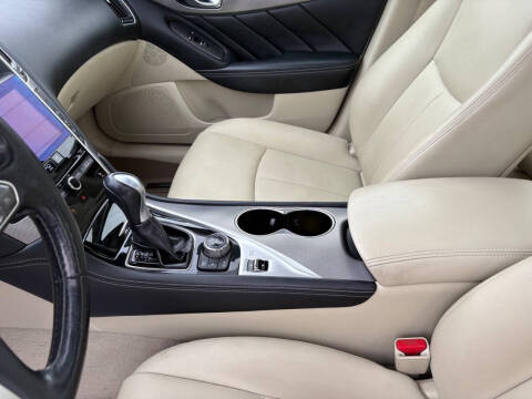 2015 Infiniti Q50 Premium