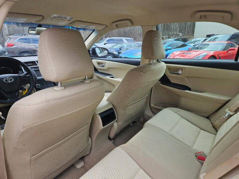 2016 Toyota Camry LE