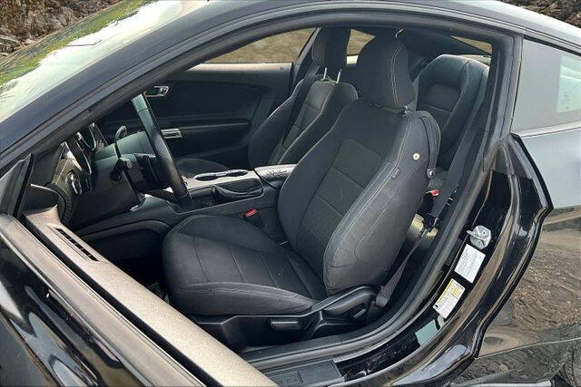 2016 Ford Mustang V6