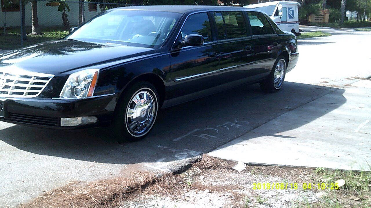 2010 Cadillac DTS Limousine - $12,950