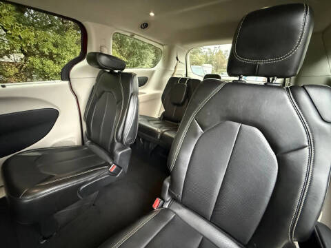 2020 Chrysler Voyager LXi