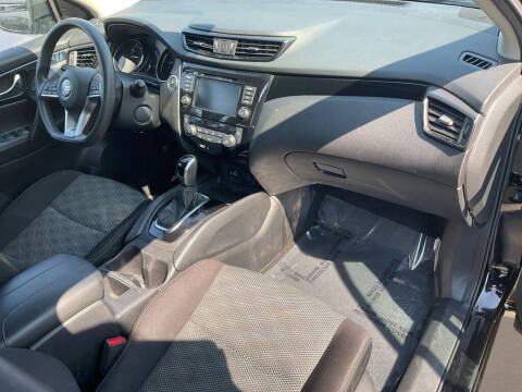 2020 Nissan Rogue Sport SV