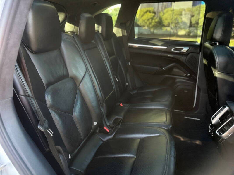 2015 Porsche Cayenne Turbo