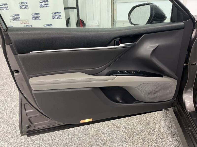 2018 Toyota Camry Hybrid XLE