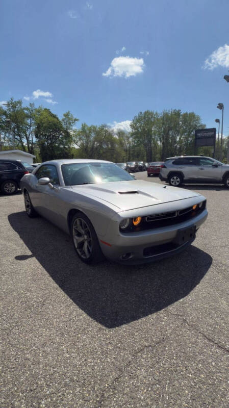 2015 Dodge Challenger SXT Plus