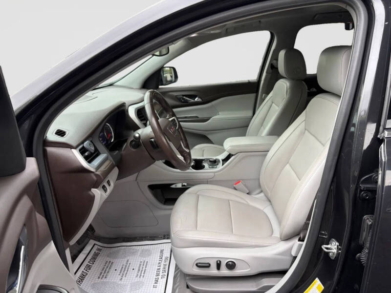 2020 GMC Acadia SLT
