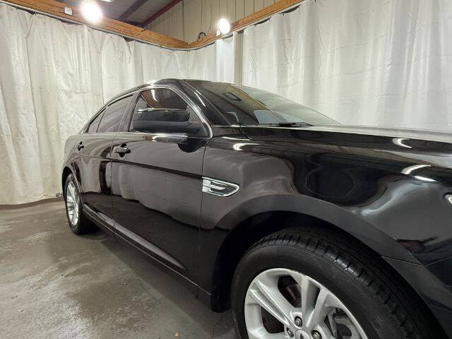 2016 Ford Taurus SEL