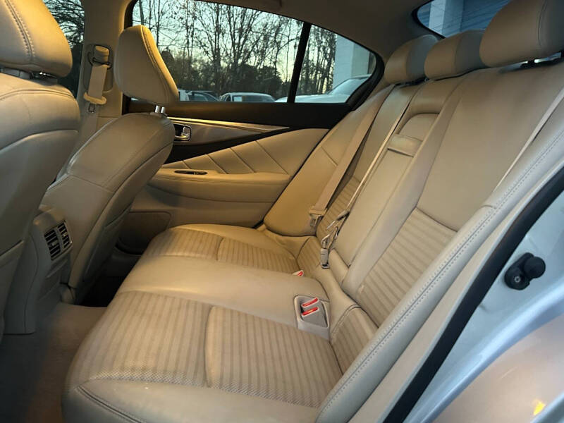 2016 Infiniti Q50 Sport