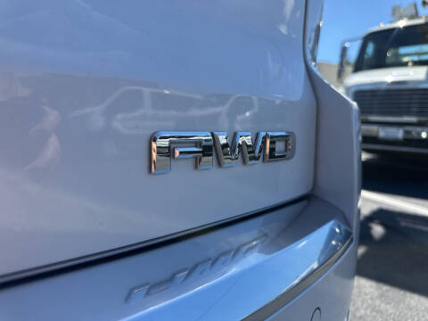 2016 GMC Acadia Denali