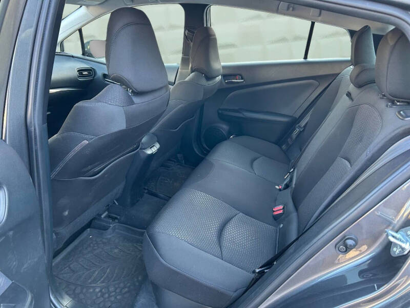 2019 Toyota Prius LE