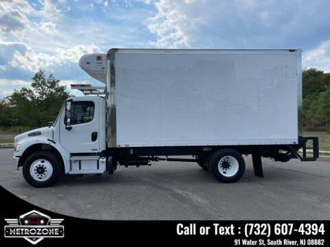 2011 Freightliner M2 106