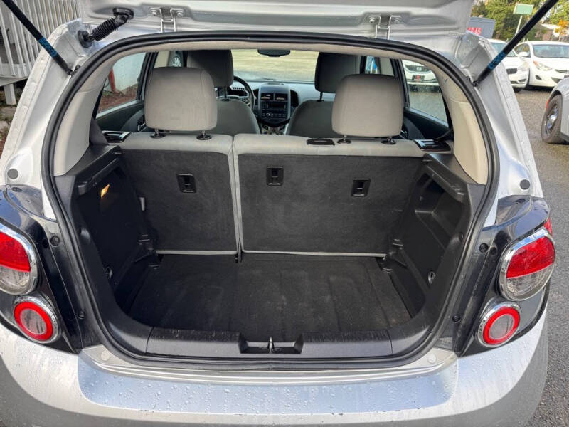 2013 Chevrolet Sonic LS Auto