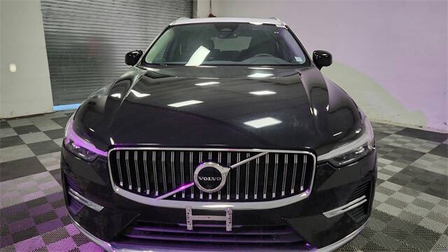 2023 Volvo XC60 B5 Plus Bright Theme