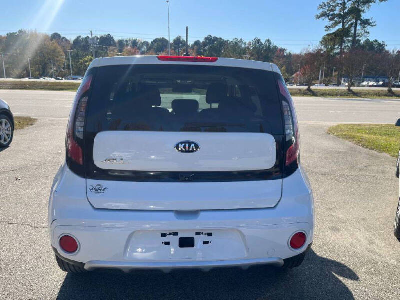 2017 Kia Soul +