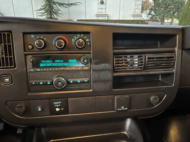 2024 Chevrolet Express 2500