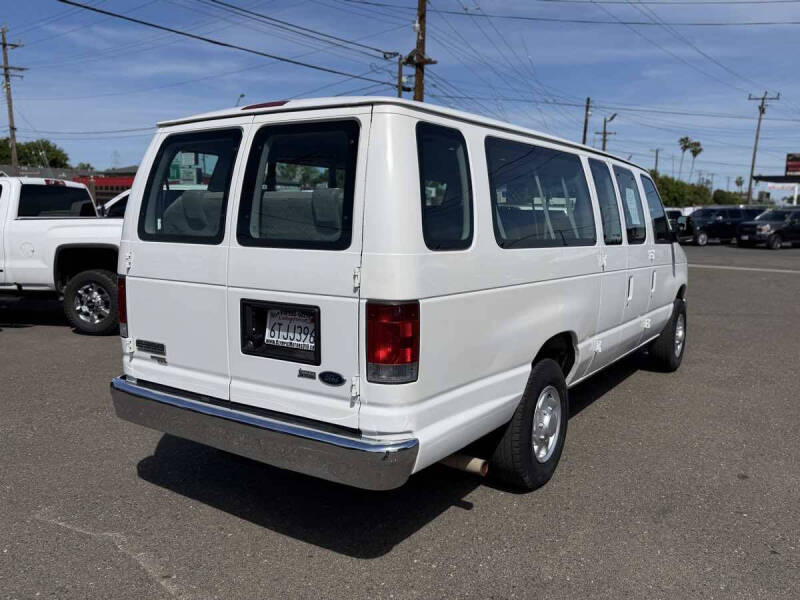2012 Ford E-Series E-350 SD XLT