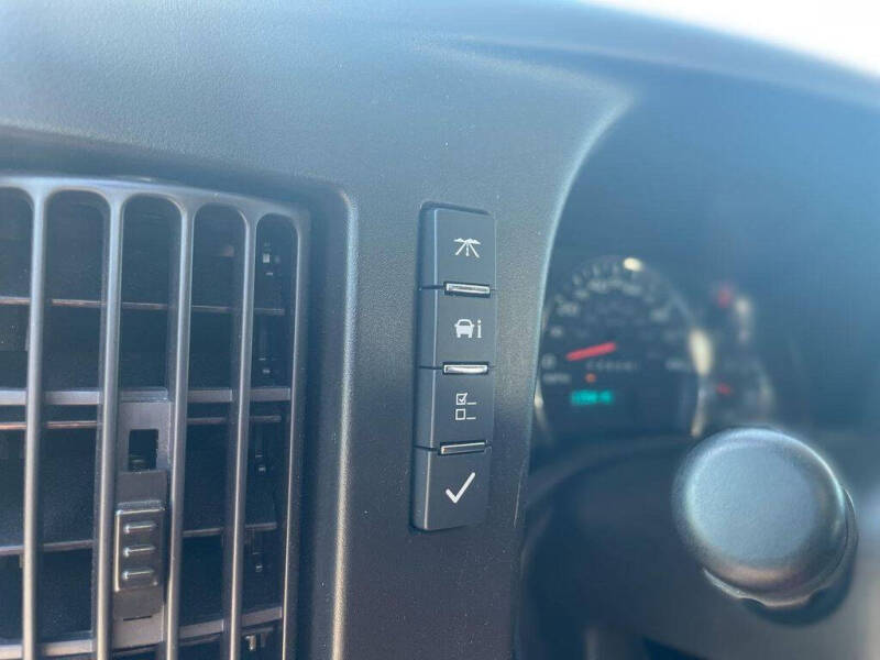 2023 Chevrolet Express 2500