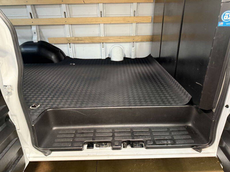 2024 GMC Savana 2500