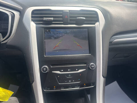 2014 Ford Fusion SE