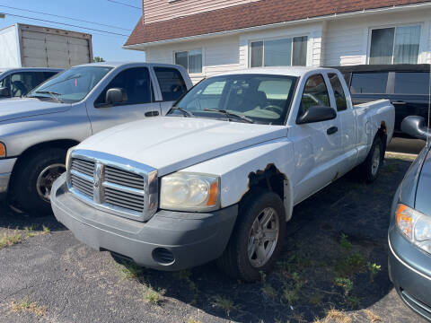 2005 Dodge Dakota for sale at Holiday Auto Sales in Grand Rapids MI