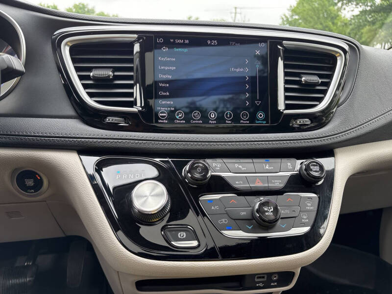 2020 Chrysler Pacifica Hybrid Limited