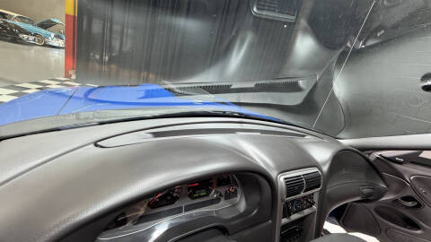 2003 Ford Mustang Mach 1 Premium