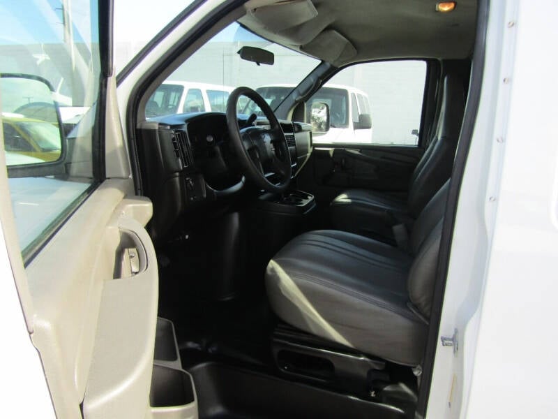 2007 Chevrolet Express Cargo Work photo 13