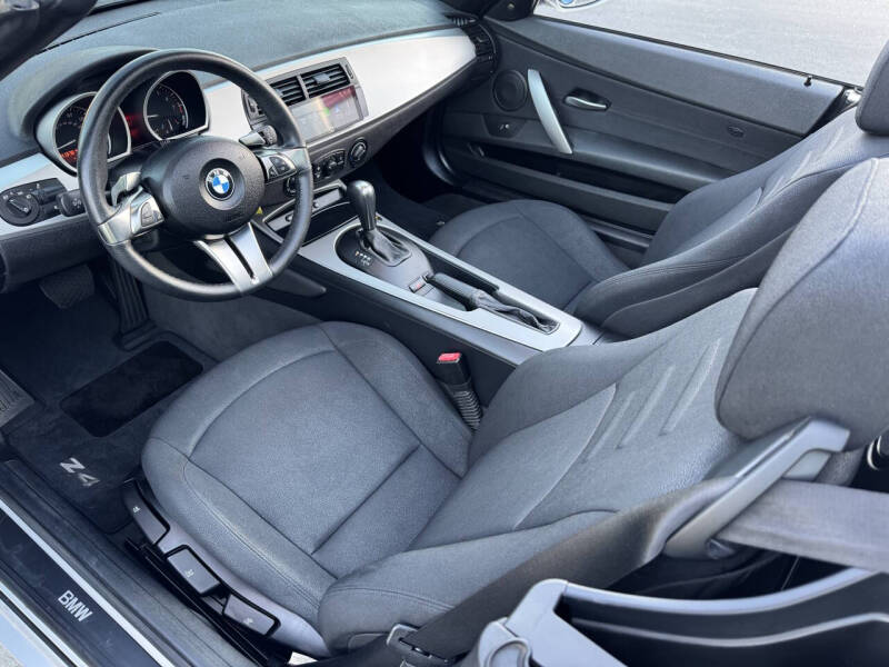 2006 BMW Z4 3.0i