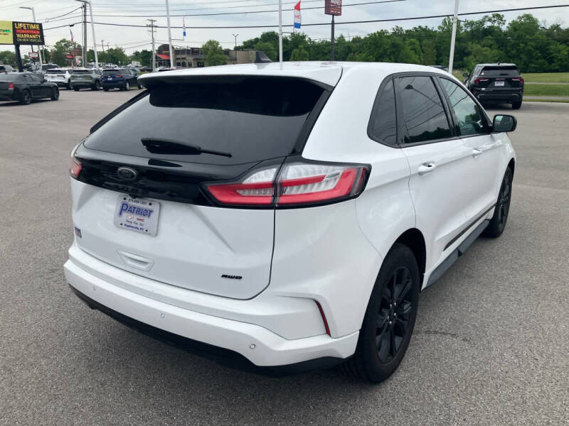 2022 Ford Edge SE