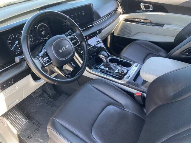 2024 Kia Carnival SX