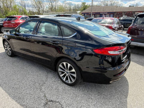 2020 Ford Fusion SE