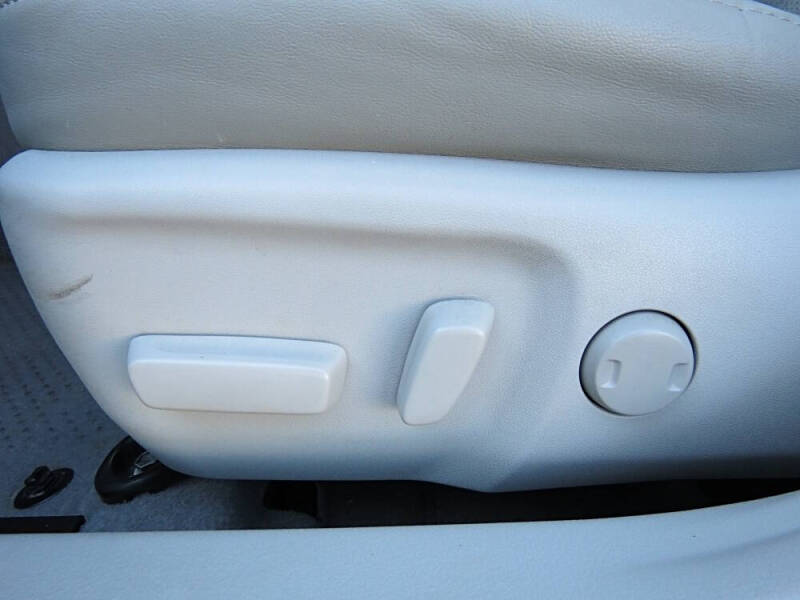 2014 Toyota Camry Hybrid XLE