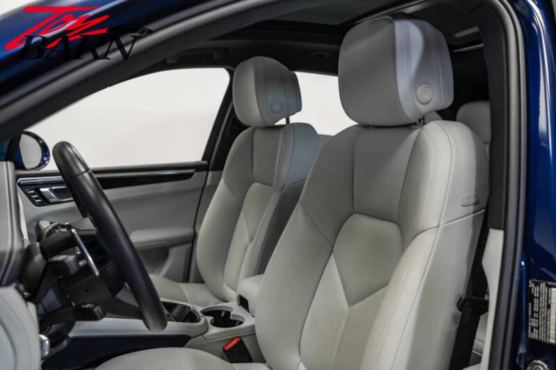 2022 Porsche Macan S