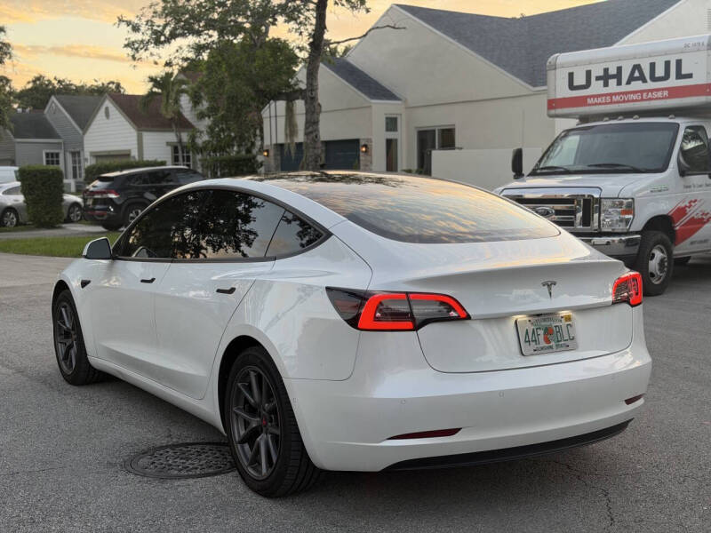 2021 Tesla Model 3 Standard Range Plus