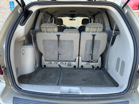 2005 Dodge Grand Caravan SXT