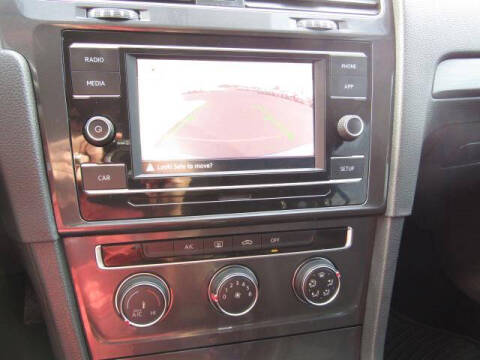 2018 Volkswagen Golf SportWagen