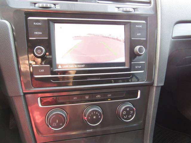 2018 Volkswagen Golf SportWagen