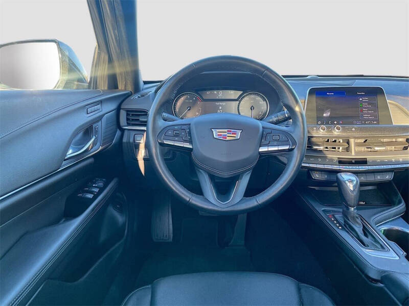 2025 Cadillac CT4 Premium Luxury