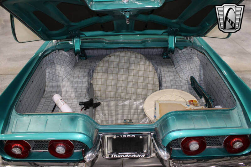 1958 Ford Thunderbird