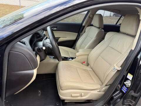 2013 Acura ILX 2.0L w/Premium