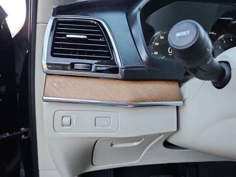 2017 Volvo XC90 T6 Inscription