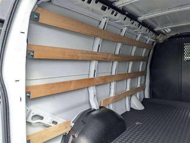 2024 GMC Savana 2500