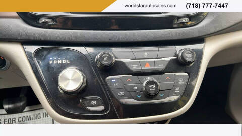 2017 Chrysler Pacifica LX