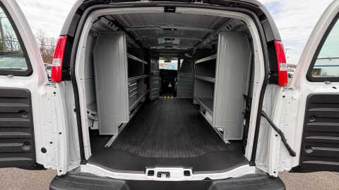 2025 Chevrolet Express 2500