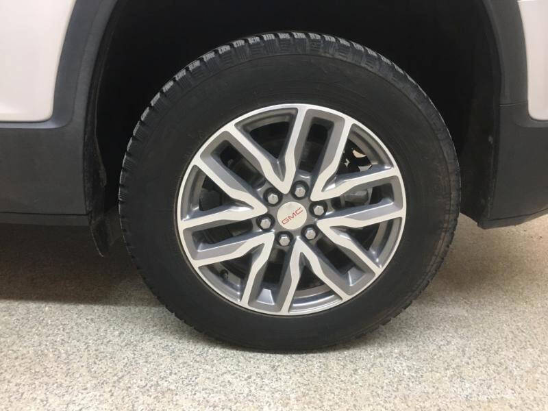 2019 GMC Acadia SLE-2