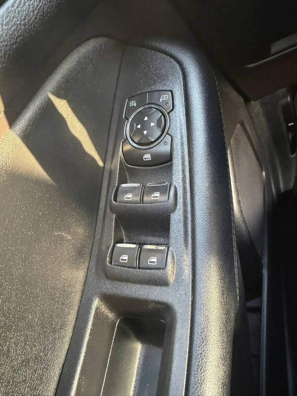 2020 Ford Edge SE